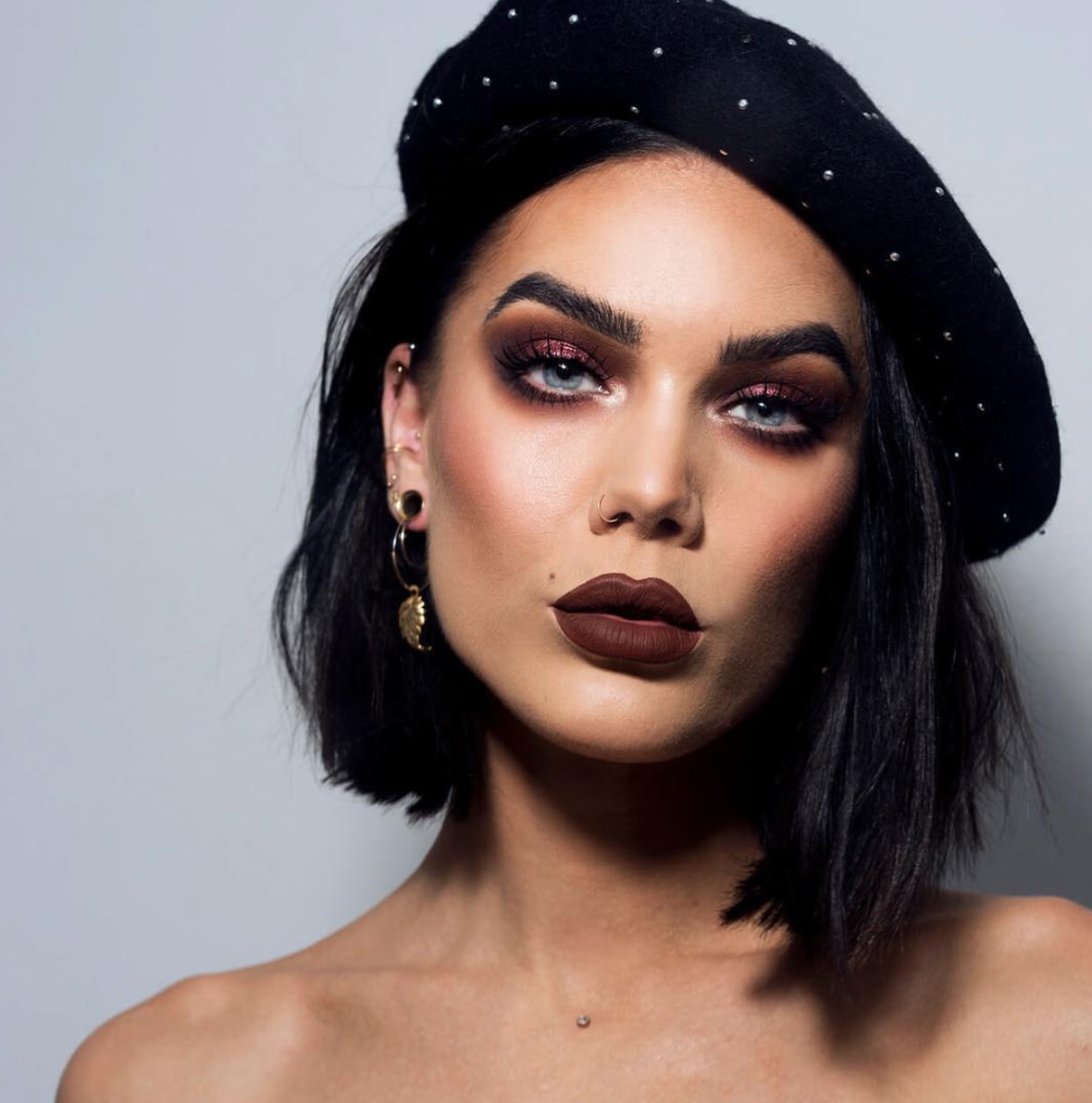 Linda Hallberg visar upp hyn på Instagram Linda Hallberg visar upp hyn på Instagram